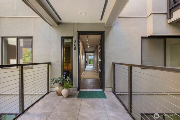 Property Photo:  121  Lakeside Avenue 305  WA 98122 