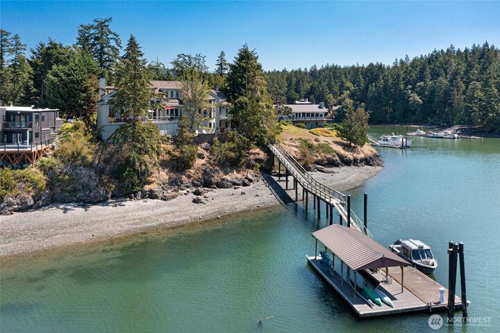 Property Photo:  476  De Haro Lane  WA 98250 