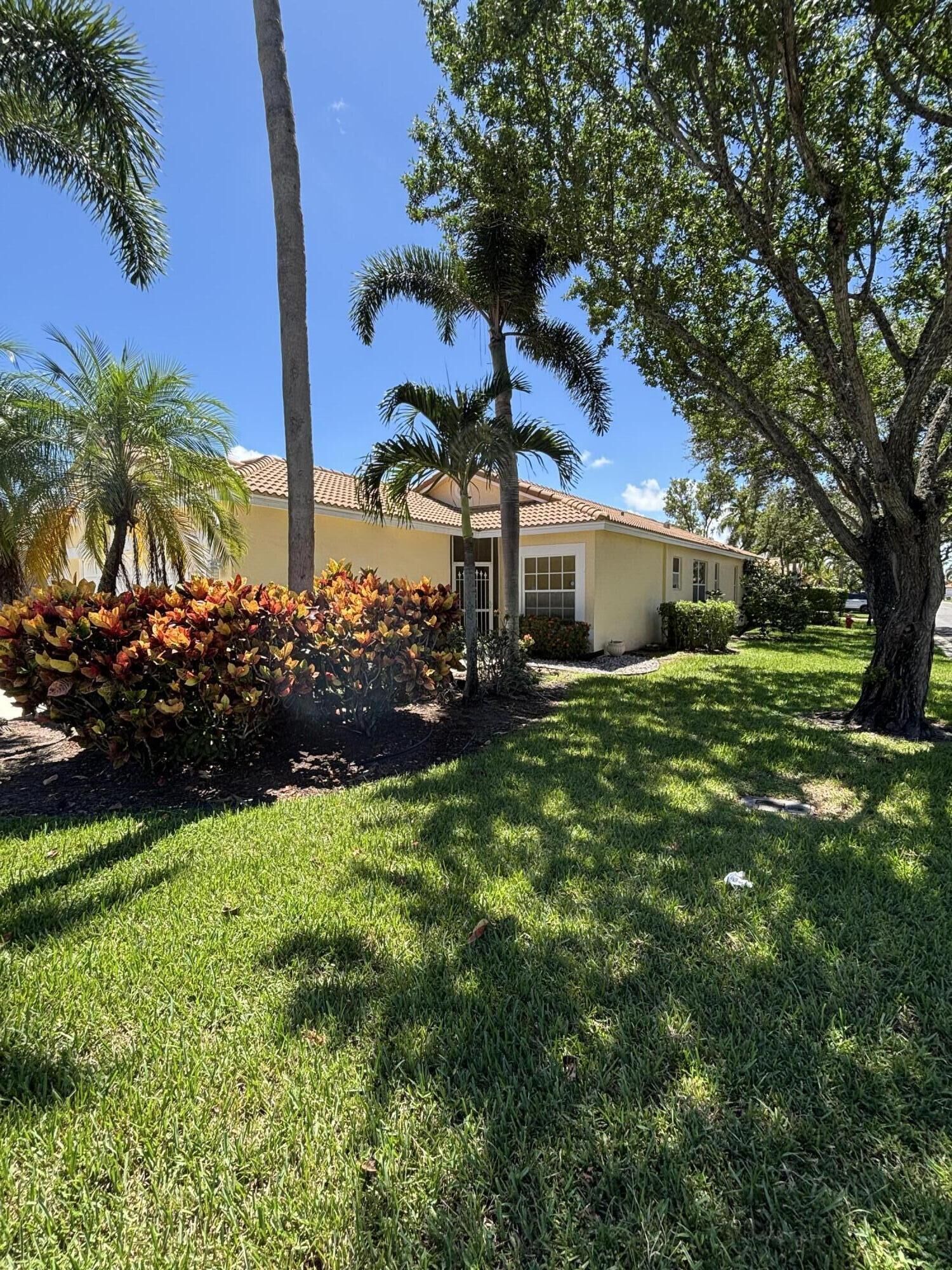 Property Photo: 9527 Cherry Blossom Court FL 33437