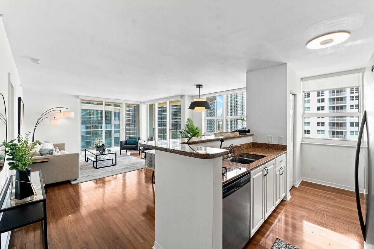 Property Photo: 1155 Brickell Bay Drive 2802 FL 33131