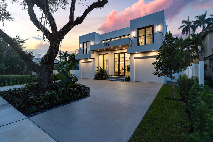 Property Photo: 829 SW 11th Street FL 33315