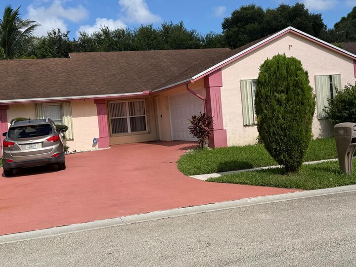 Property Photo: 5842 Lake George Place FL 33463