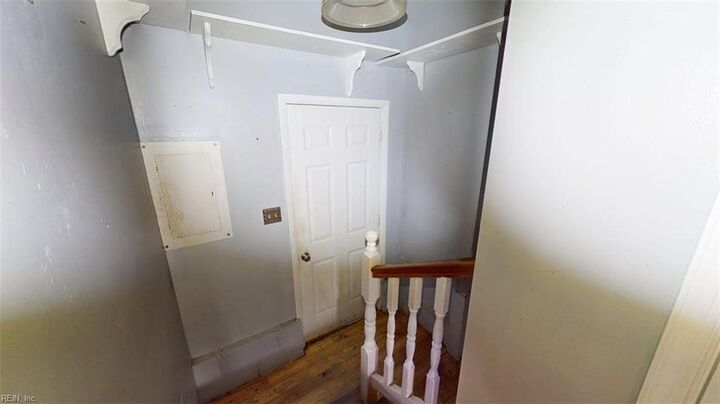 Property Photo:  1016 Lyndon Cir  VA 23605 