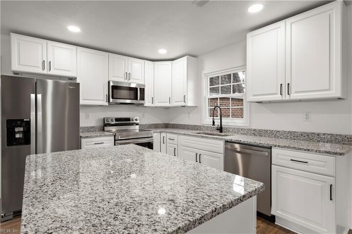 Property Photo: 3025 Woodlawn Dr VA 23434