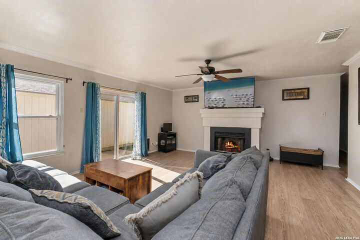 Property Photo: 6862 Flaming Ridge Dr TX 78109