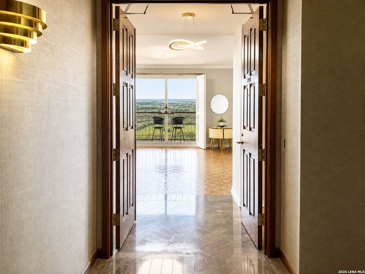 Property Photo:  1 Towers Park Ln 2304  TX 78209 