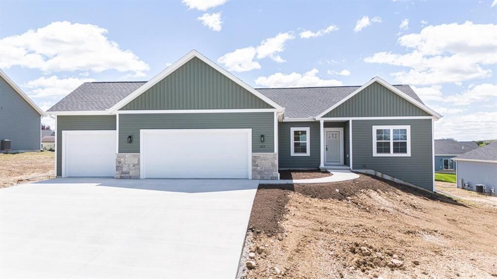 Property Photo: 509 Ridge Court WI 53545