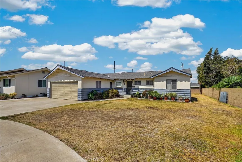 Property Photo: 1126 N Center Street CA 92867