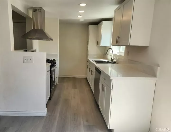 Property Photo:  1573 S Reservoir Street J  CA 91766 