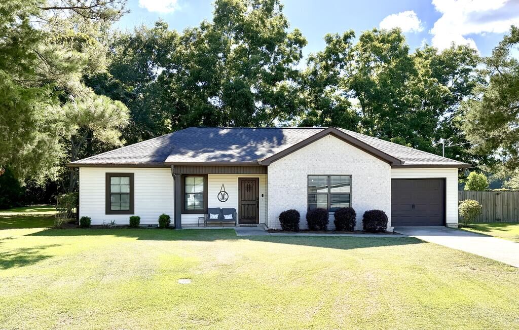 Property Photo:  43 Magnolia Street  AL 36350 