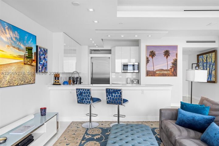 Property Photo:  4779 Collins Ave Ph4306  FL 33140 