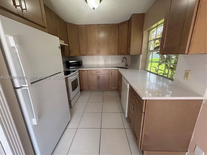 Property Photo:  1479 Springside Dr 1479  FL 33326 