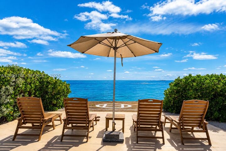 Property Photo:  1 E Sister Rck Is  FL 33050 