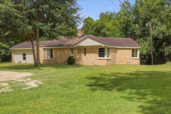 Property Photo:  985 Hwy 12 E  TX 77614 