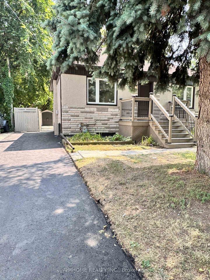 Property Photo:  173 Melrose Street  ON M8Y 1B6 