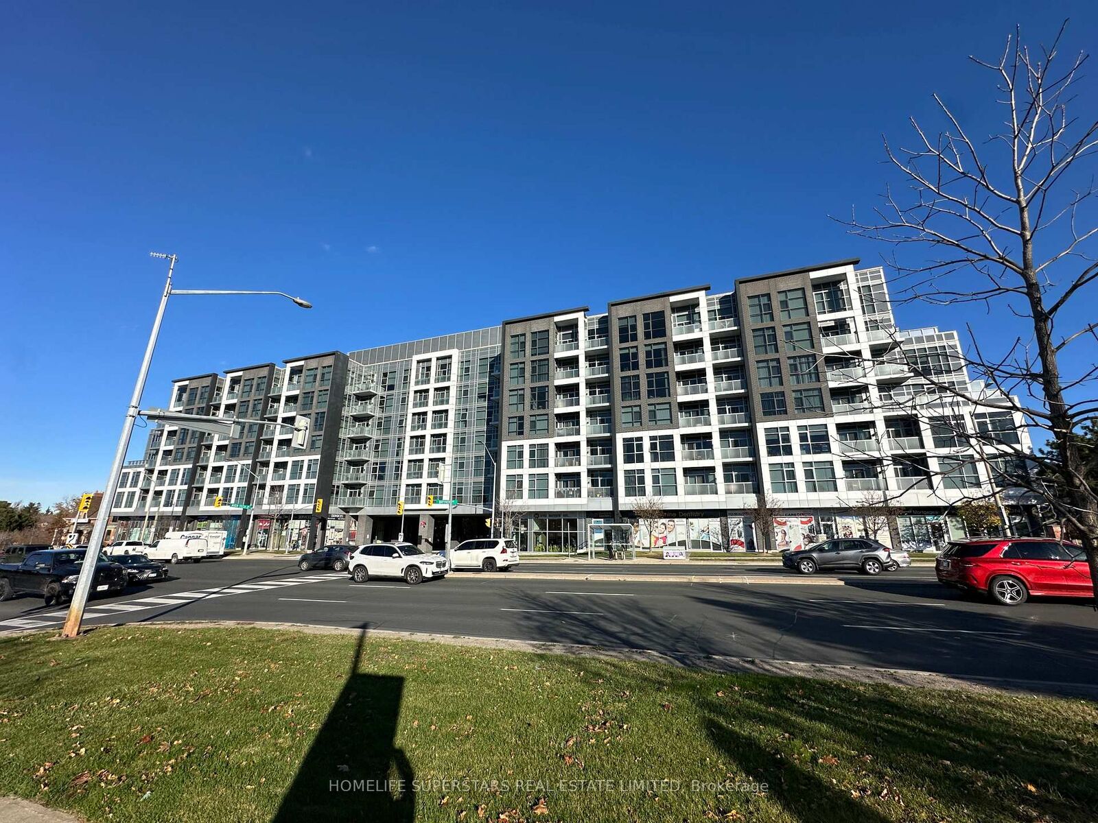 Property Photo: 8763 Bayview Avenue 309 ON L4B 3V1
