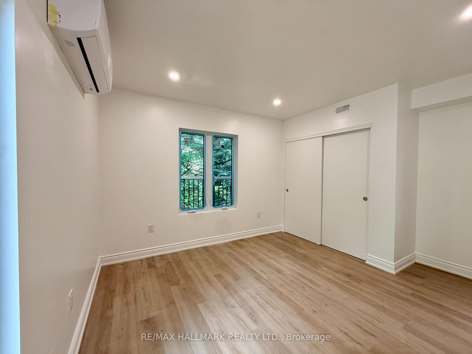 Property Photo: 48R Bradgate Road ON M3B 1J8