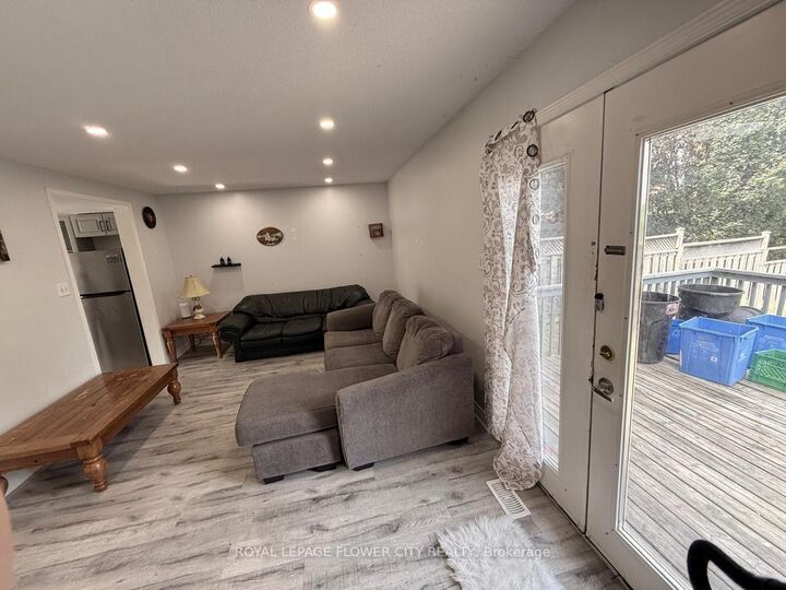 Property Photo:  291 Fleming Drive  ON N5V 4Y7 