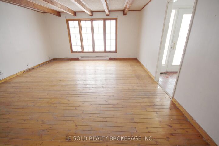 Property Photo:  169 Gormley Road W  ON L4E 1A2 