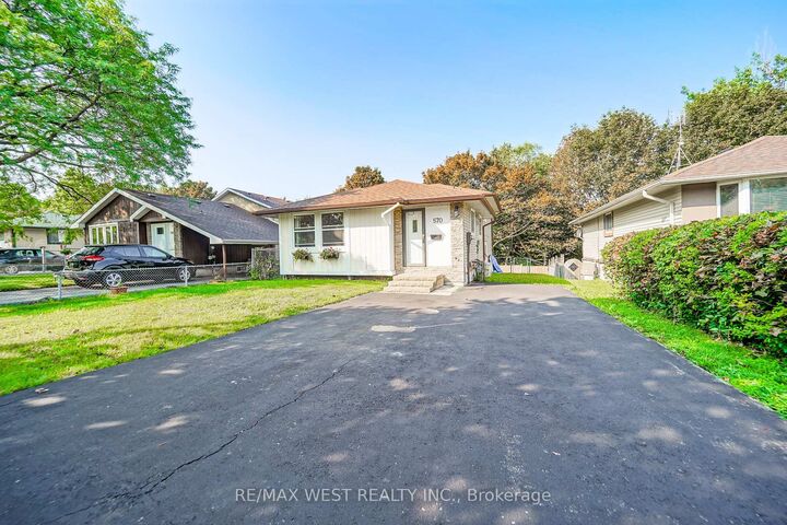 Property Photo:  570 Annandale Street  ON L1H 7S7 