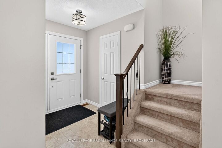 Property Photo: 1447 Hanover Drive ON K7P 0B5