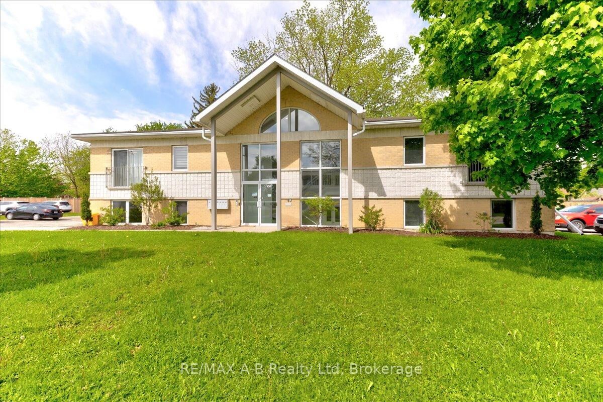 Property Photo:  100 Gordon Street 103  ON N5A 7T8 