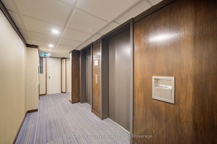 Property Photo:  19 Dundonald Street 305  ON M4Y 1K3 