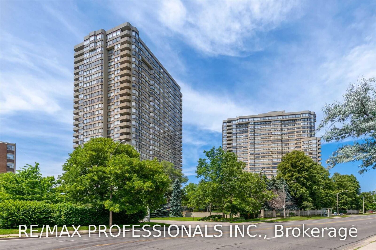 Property Photo:  1300 Islington Avenue 809  ON M9A 5C4 