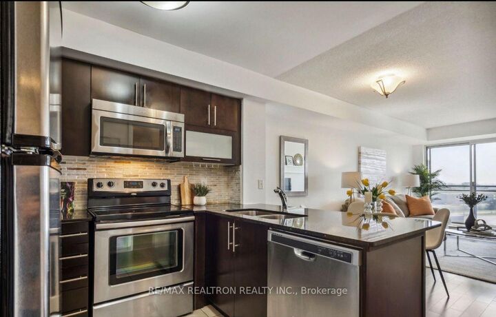 Photo de la propriété: 55 De Boers Drive 708 ON M3J 0G5