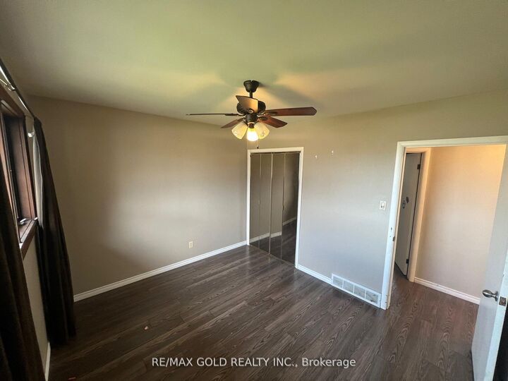 Property Photo:  979 Wellington Street  ON N7S 1E2 