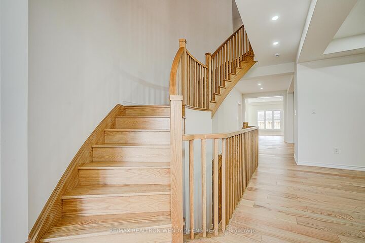 Property Photo: 21 Charles White Court ON L0G 1V0