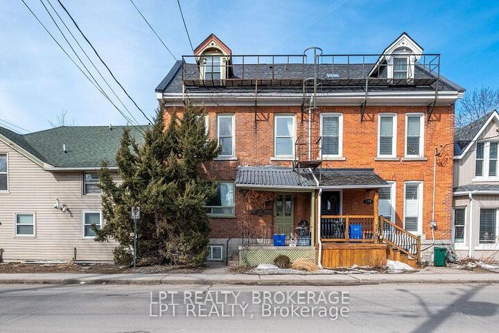 Property Photo: 374 Barrie Street ON K7K 3T4