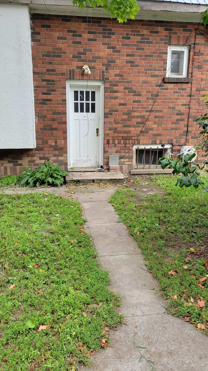Property Photo:  312 Colborne Street  ON K0K 3J0 