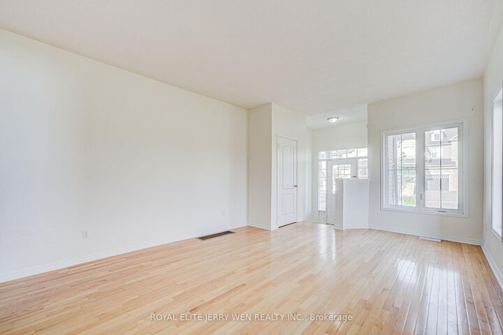 Property Photo: 159 Lebovic Drive ON L4E 5B8