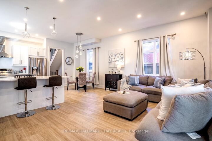 Property Photo: 611 Northcliffe Boulevard ON M6E 3L8