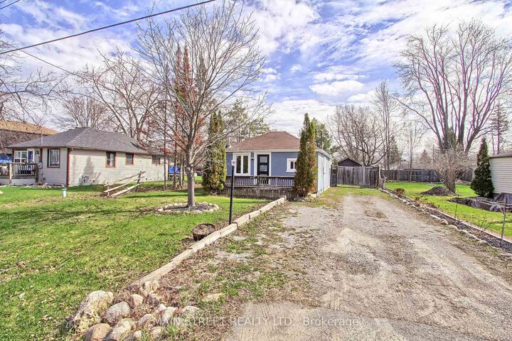 Property Photo:  127 Woodfield Drive N  ON L0E 1N0 