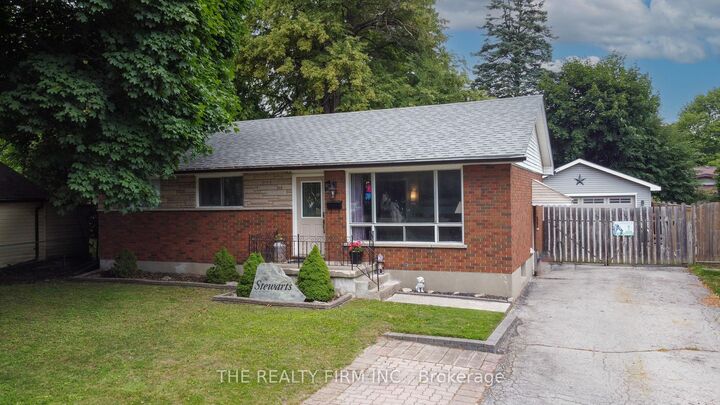 82 Langton Road — photo 1