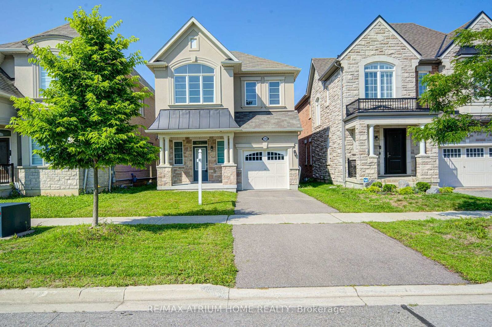 Property Photo:  396 Thomas Phillips Drive  ON L4G 0T2 