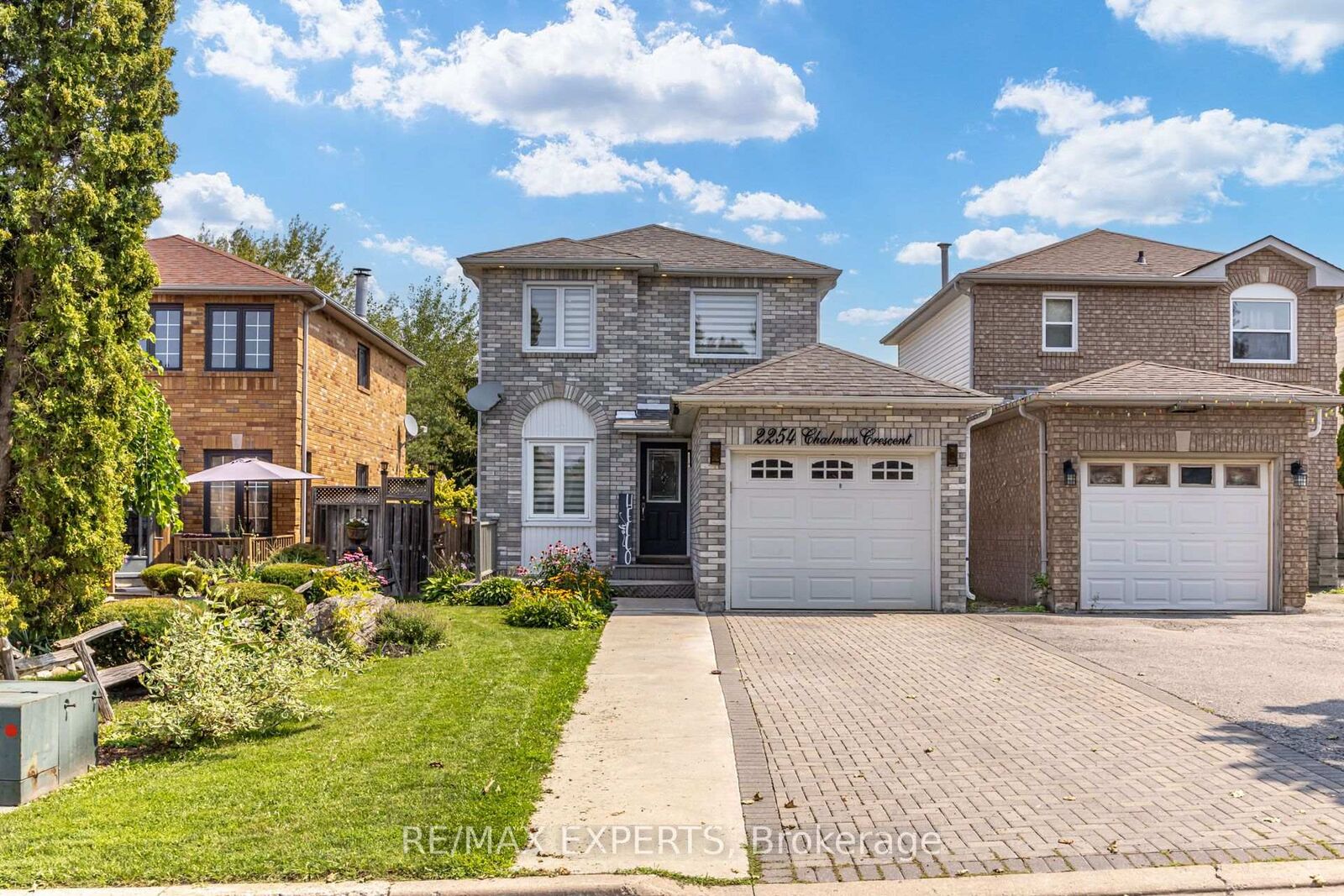 Property Photo:  2254 Chalmers Crescent  ON L9S 1Y5 