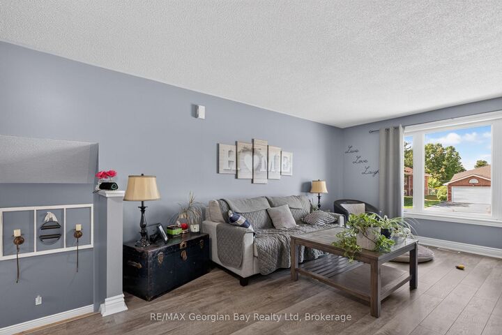 Property Photo: 3 Copeland Street ON L9M 1K3