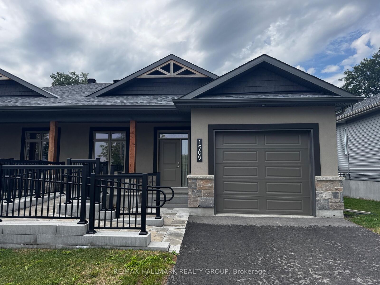 Property Photo:  1509 Flanders Road  ON K6V 0A3 