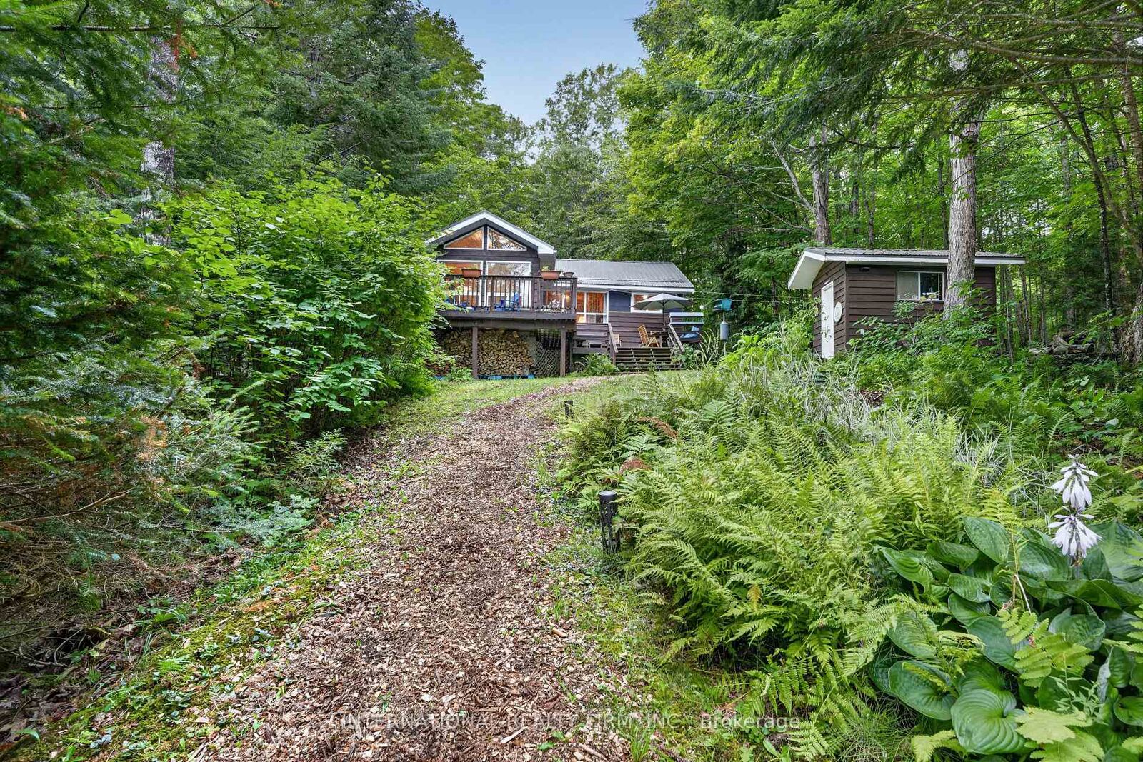 Property Photo:  1040 Larix Lane N  ON K0L 1M1 