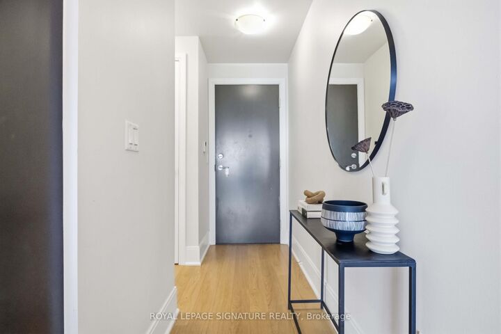 Property Photo: 181 Wynford Drive 403 ON M3C 0C6