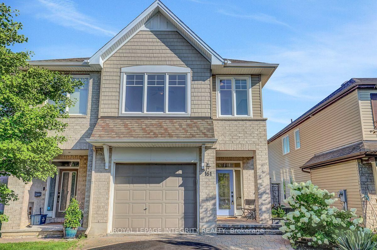Property Photo: 161 Mojave Crescent ON K2S 0H3