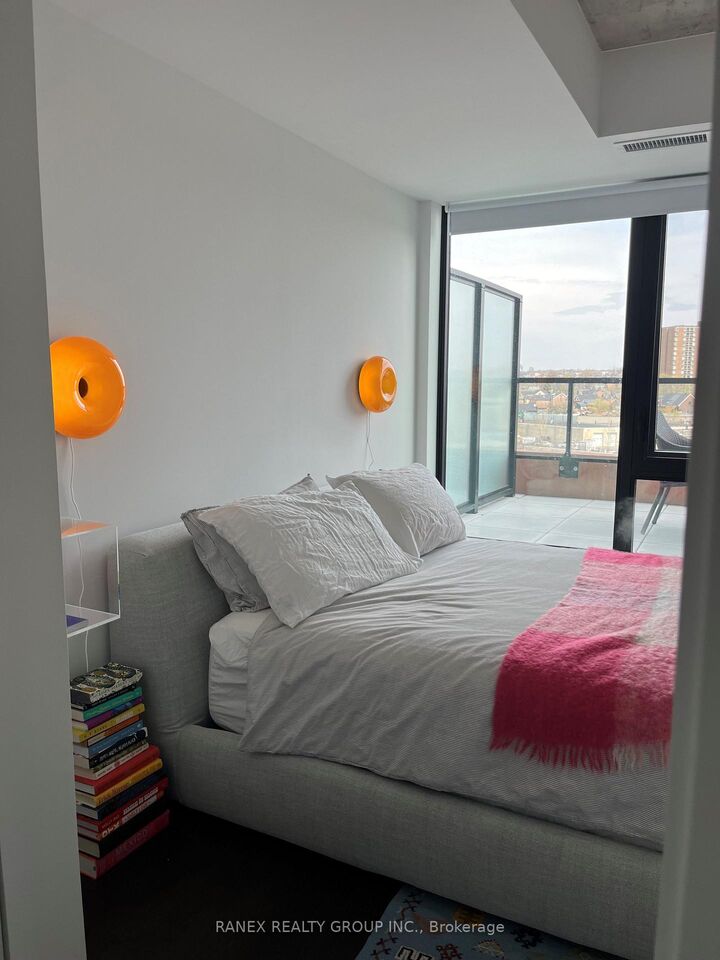 Photo de la propriété:  2720 Dundas Street W 614  ON M6P 1Y2 