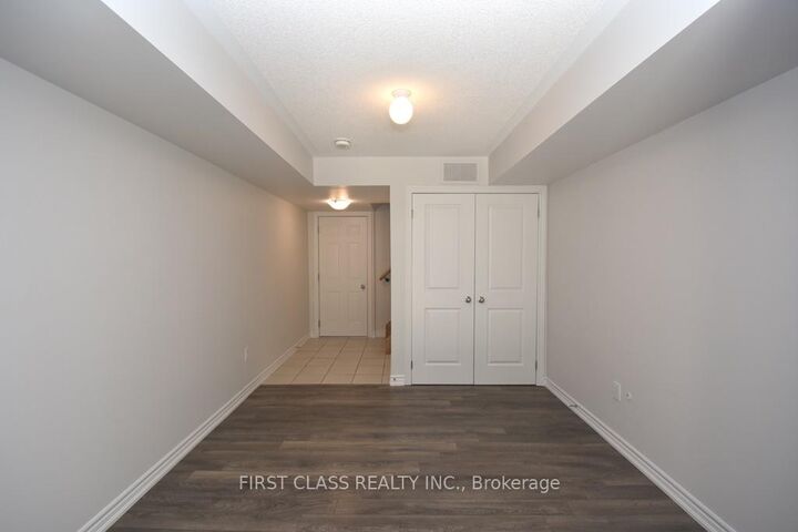 Photo de la propriété: 2530 Boston Glen ON L1V 2P8