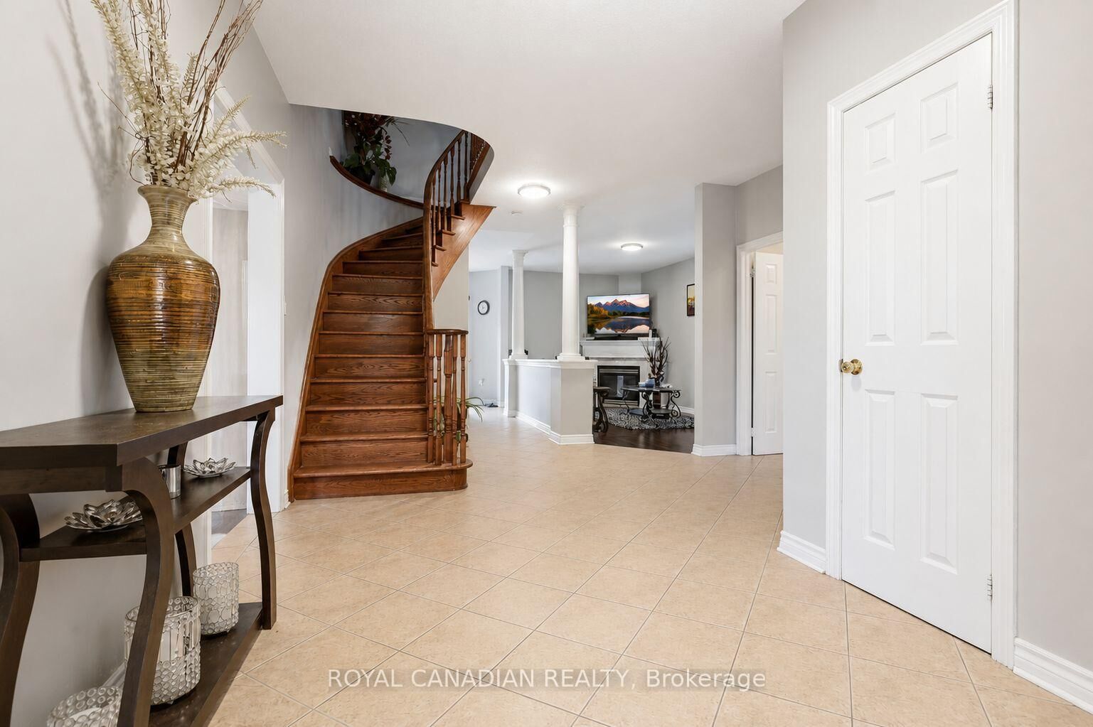 Property Photo: 264 Country Lane ON L4N 0Y3
