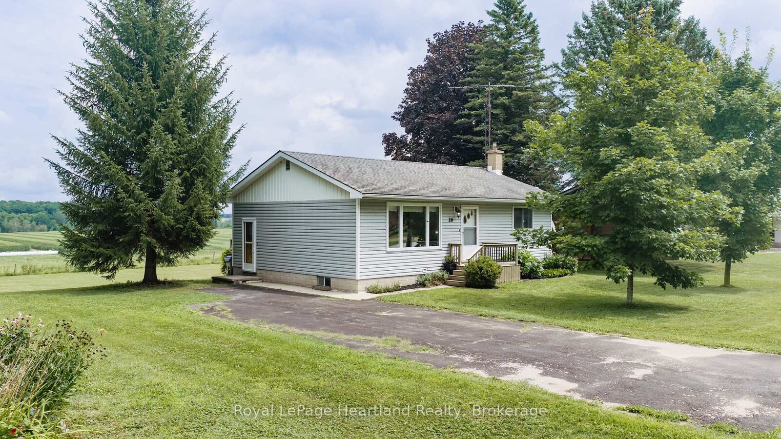 Property Photo:  26 Brandon Street  ON N0G 1E0 