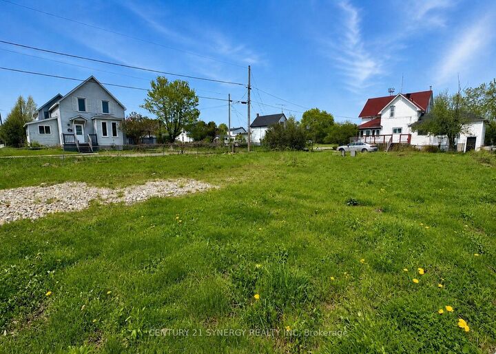 Property Photo:  24 King Street  ON K7A 3C9 
