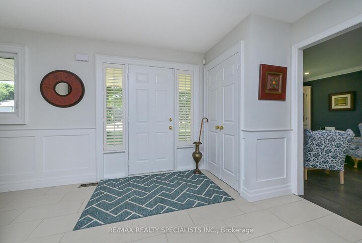 Property Photo: 13 Snowberry Court ON L7K 0B5
